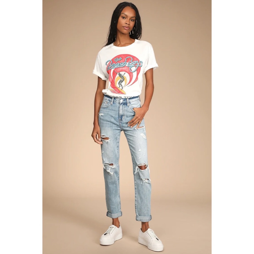 Presley High Rise Relaxed Roller in Wink Distressed